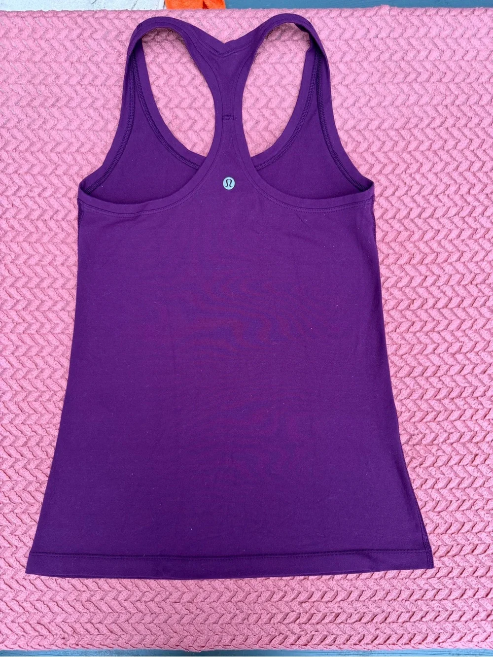 Lululemon lot of 5 tank tops size 6 mint condition spruce up your wardrobe